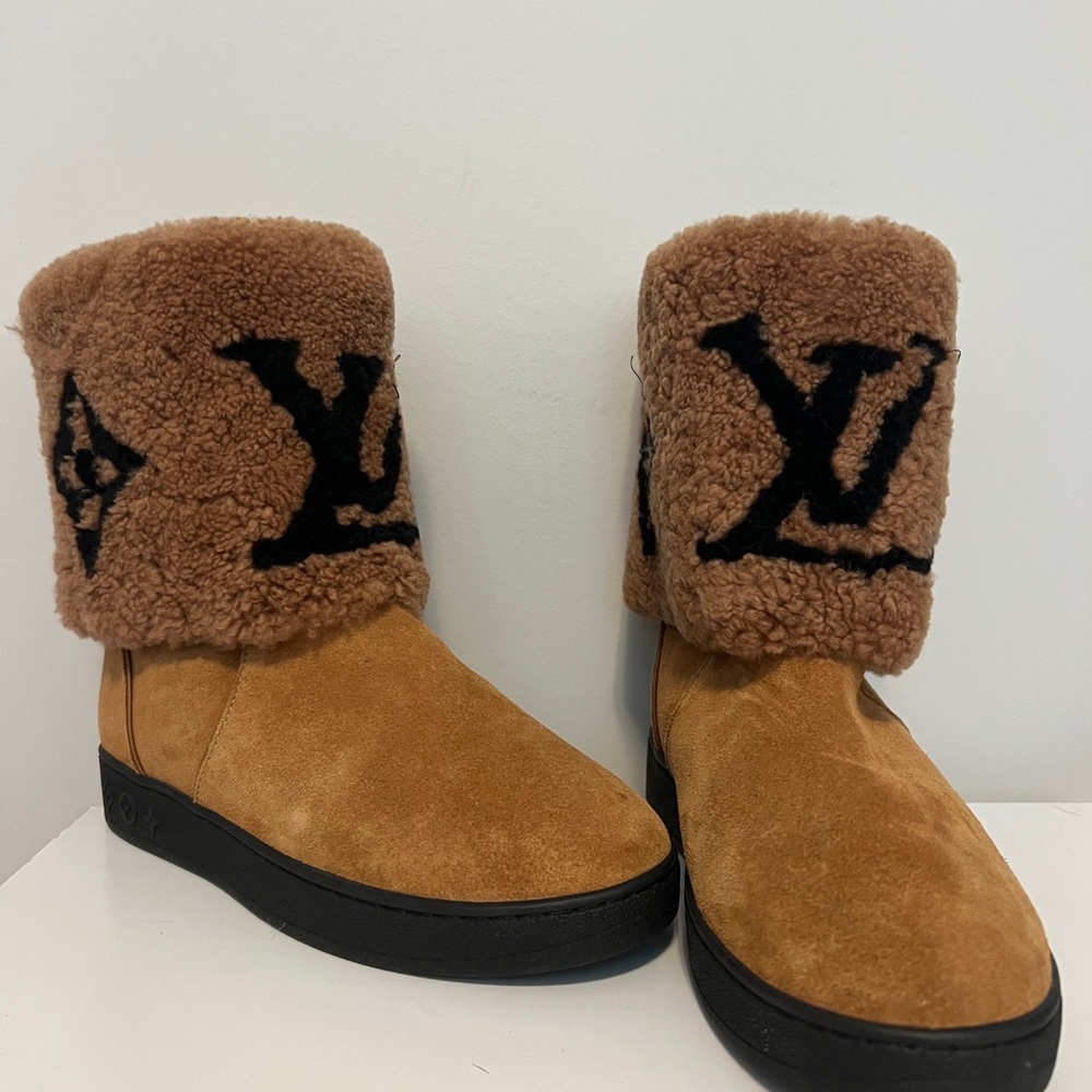 Louis Vuitton Brown Shearling Interior
